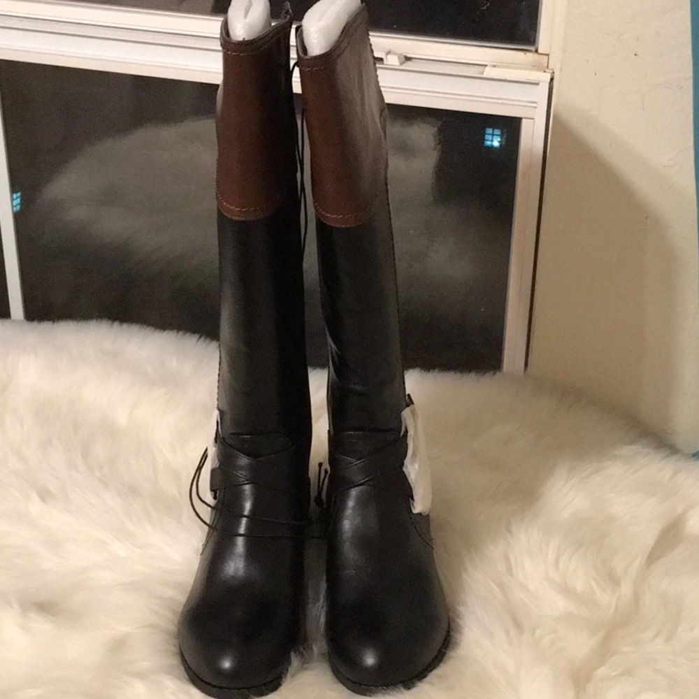 NWT Liz Claiborne black tan 7W boots